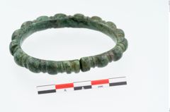 Foto von Bronzeknotenarmreif (NHMW-PRAE-026357)